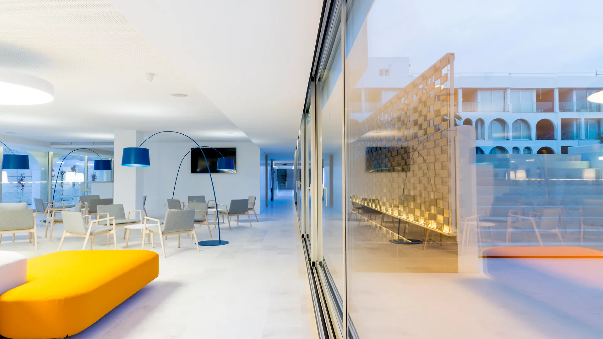 Ebano Apartamentos (Adults Only) بلايا دي أون بوسا 0*,  إسبانيا